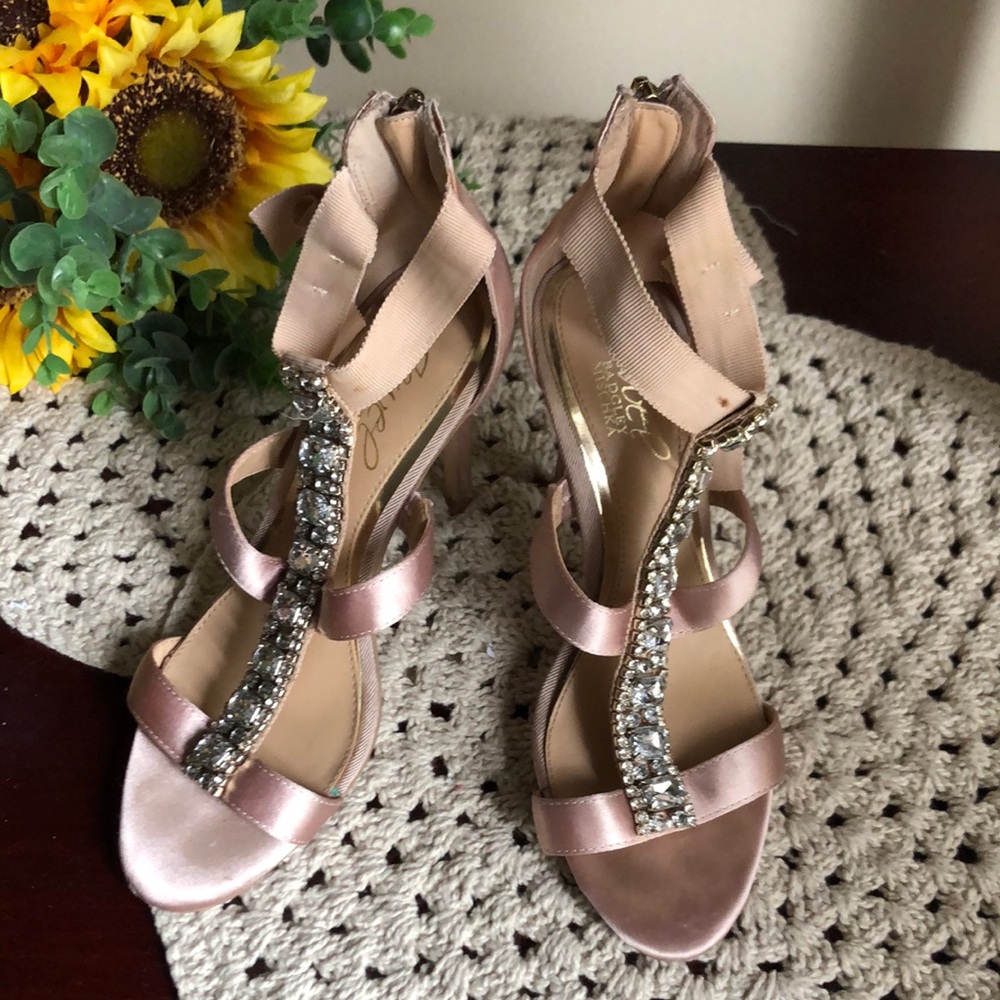 Jewel Badgley Mischka Pink Heels Elegant Design